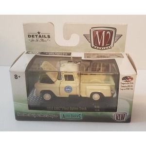 M2 Machines 1958 GMC Fleet Option Truck Cream